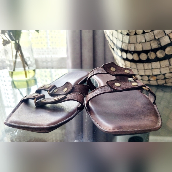 Hugo Boss Women's Leather Slide Sandals Stud Straps Brown EU 40/US 10 - Picture 10 of 16